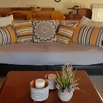 Irene's In * Σάλακος