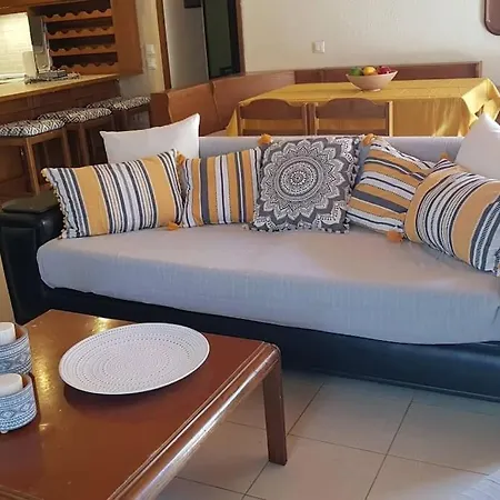 Irene's In * سالاكوس